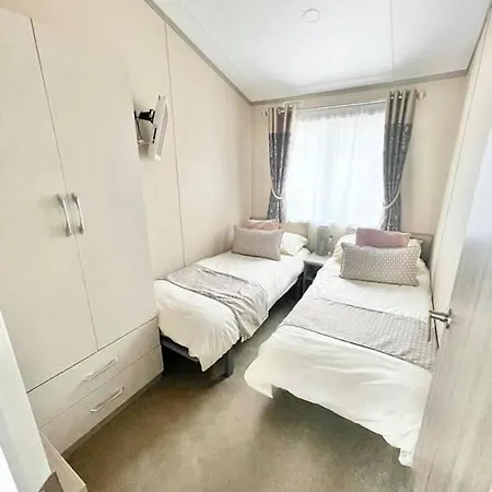 بيت للعطل 48 Pony Meadow - White Cross Bay